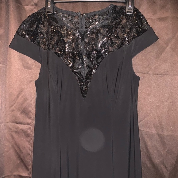 Black long dresses with slit on the left leg - Picture 2 of 2